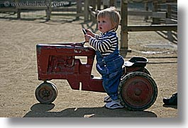 images/California/SanFrancisco/Zoo/ChildrensZoo/jack-on-tractor-1.jpg