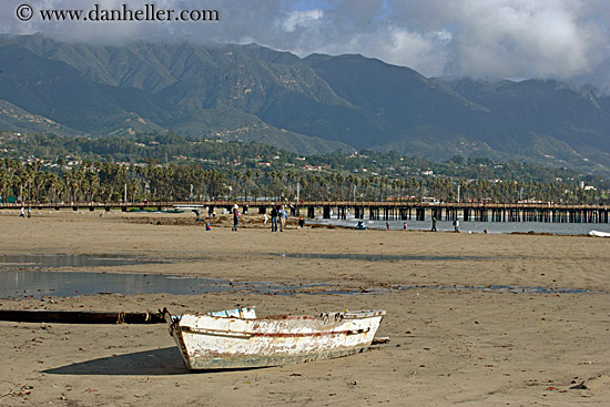 rowboat-on-beach-w-mtns.jpg