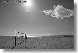 images/California/SantaBarbara/Beach/valley-ball-net-n-beach-3.jpg