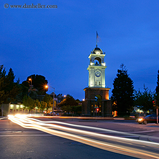 clock_tower-n-car-light-streaks-1.jpg