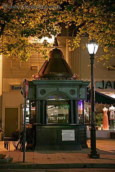 sidewalk-store-kiosk.jpg