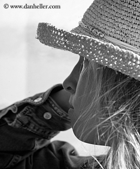 jill-in-straw-hat-3-bw.jpg