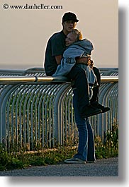 images/California/SantaCruz/People/teenage-couple-on-railing-1.jpg