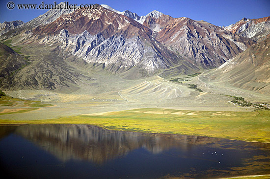 mammoth_mountains-n-lake-03.jpg