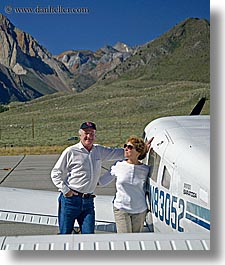 images/California/Sierras/DevilsPostpile/mom-larry-plane-1a.jpg