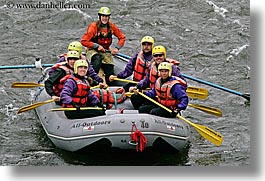 images/California/Sierras/Rafting/people-rafting-01.jpg