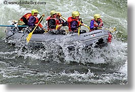 images/California/Sierras/Rafting/people-rafting-12.jpg