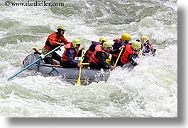 images/California/Sierras/Rafting/people-rafting-16.jpg