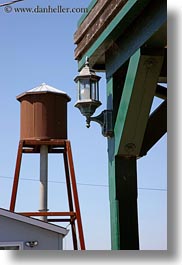 images/California/Sonoma/BodegaBay/Misc/water-tower-n-lamp_post.jpg