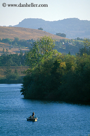 boat-on-lake.jpg