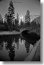 images/California/Yosemite/Bridges/merced-n-half_dome-bw.jpg