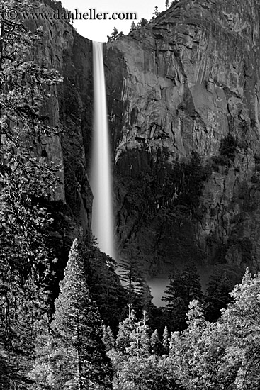 bridalveil-falls-04-bw.jpg