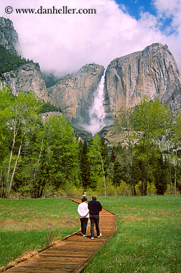 yosemite-falls-walk.jpg