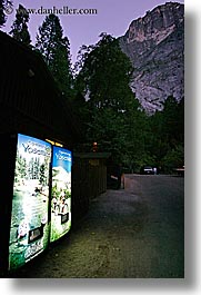 images/California/Yosemite/Misc/vending-machines-nite.jpg