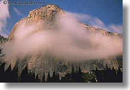images/California/Yosemite/Mountains/ElCapitan/el-cap-fog-1.jpg