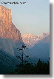 images/California/Yosemite/Mountains/ElCapitan/el_capitan-n-half_dome-n-sunset-02.jpg