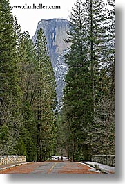 images/California/Yosemite/Mountains/HalfDome/half_dome-n-path.jpg