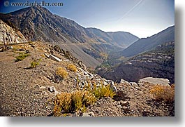 images/California/Yosemite/Mountains/long-rocky-valley.jpg