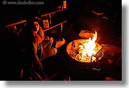 images/California/Yosemite/Nite/jill-n-campfire.jpg