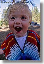 images/California/Yosemite/People/Jack/jack-in-colorful-poncho-n.jpg