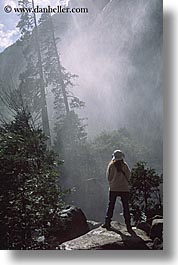 images/California/Yosemite/People/mist-watching.jpg