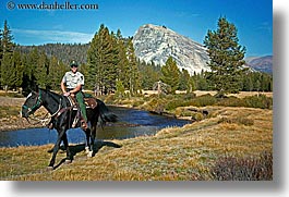 images/California/Yosemite/People/ranger-on-horse-3.jpg