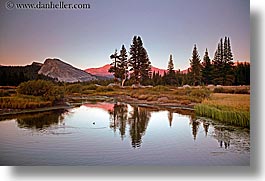 images/California/Yosemite/Scenics/sunset-on-pond-2.jpg
