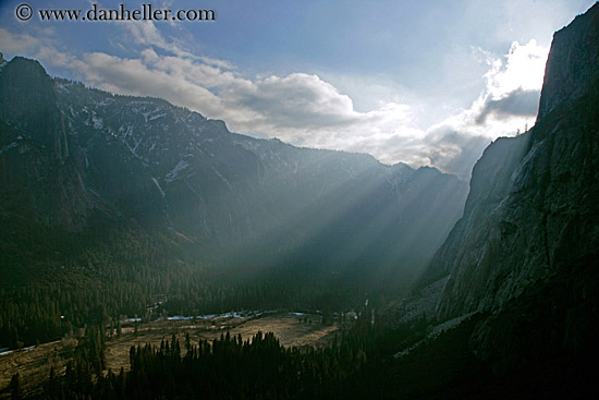 mtns-n-valley-w-sunbeams-4.jpg