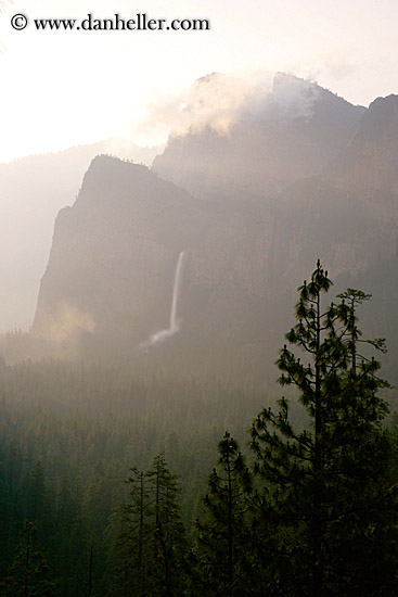 valley-n-bridalveil_falls-3.jpg