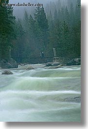 images/California/Yosemite/Water/rushing-merced.jpg