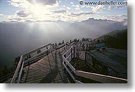 images/Canada/Banff/walkway-a.jpg