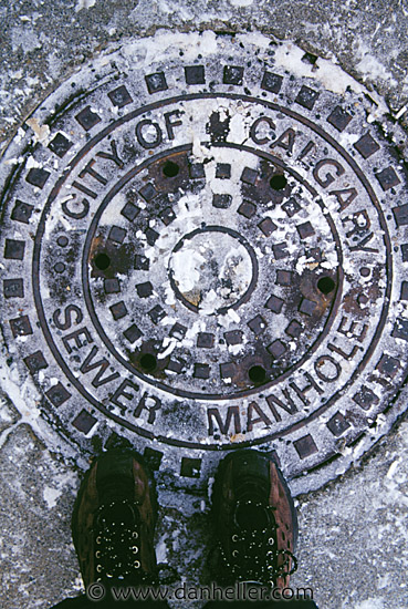 calgary-manhole.jpg