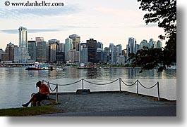 images/Canada/Vancouver/Cityscapes/vancouver-cityscape-ppl-1.jpg