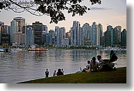 images/Canada/Vancouver/Cityscapes/vancouver-cityscape-ppl-2.jpg