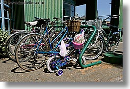 images/Canada/Vancouver/GranvilleIsland/lil-girls-bike-1.jpg
