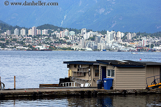 ladder-houseboat-1.jpg