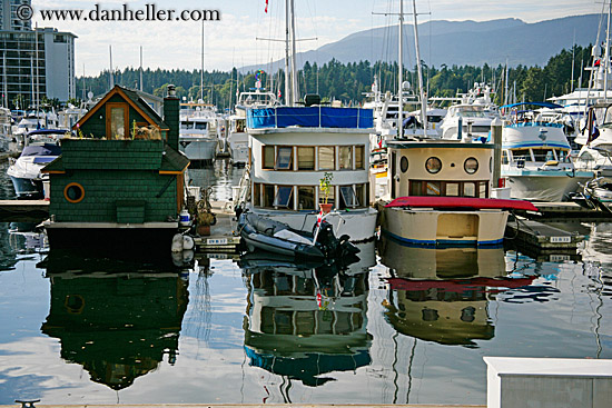 three-houseboats.jpg