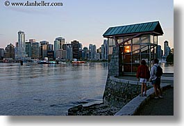 images/Canada/Vancouver/Nite/canon-house-n-cityscape-4.jpg