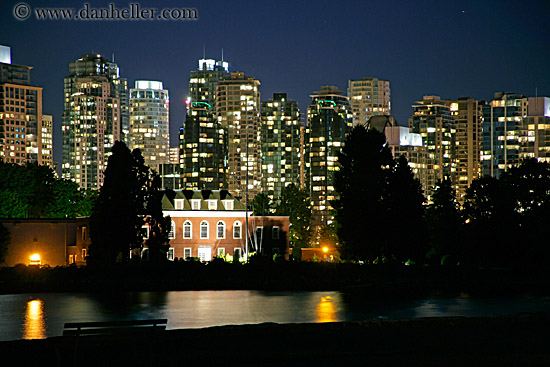 house-n-cityscape-nite.jpg