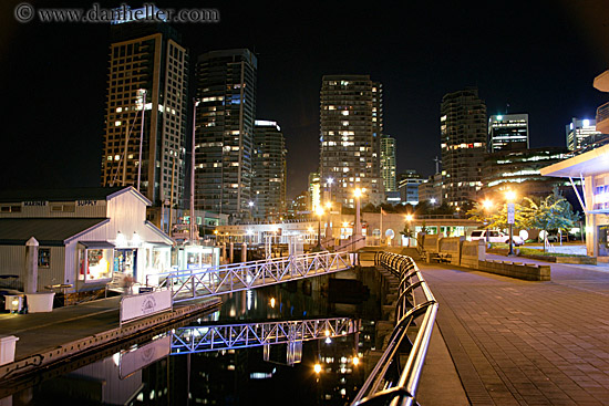 nite-boats-cityscape-9.jpg