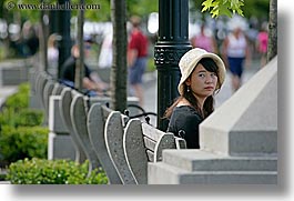 images/Canada/Vancouver/People/asian-woman-on-bench-1.jpg