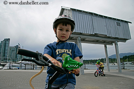 house-stilts-boys-bikes-6.jpg