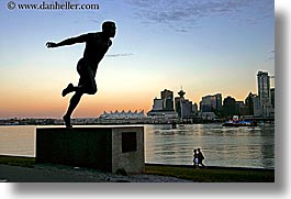images/Canada/Vancouver/StanleyPark/HarryWinstonStatue/harry-winston-jerome-statue-1.jpg