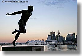 images/Canada/Vancouver/StanleyPark/HarryWinstonStatue/harry-winston-jerome-statue-2.jpg