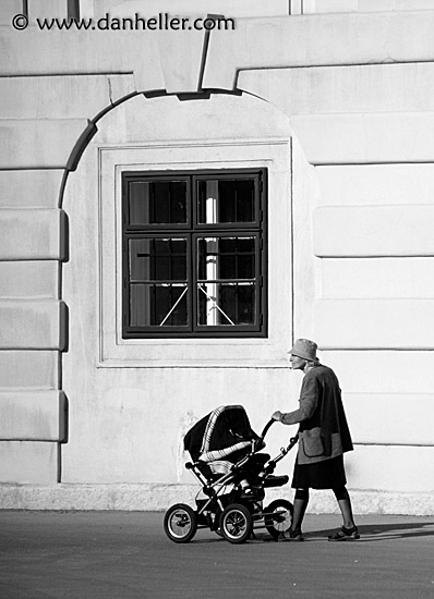 old-lady-bldg-2-bw.jpg