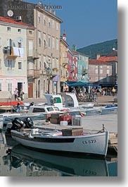 images/Europe/Croatia/Cres/boats-harbor-town-01.jpg