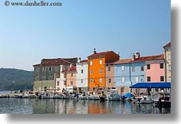 images/Europe/Croatia/Cres/boats-harbor-town-07.jpg