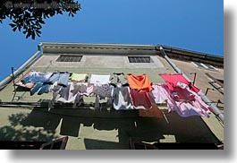 images/Europe/Croatia/Cres/colorful-hanging-laundry-1.jpg