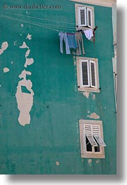 images/Europe/Croatia/Cres/green-bldg-blue-jeans-laundry-3.jpg