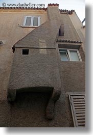images/Europe/Croatia/Cres/stucco-chimney.jpg